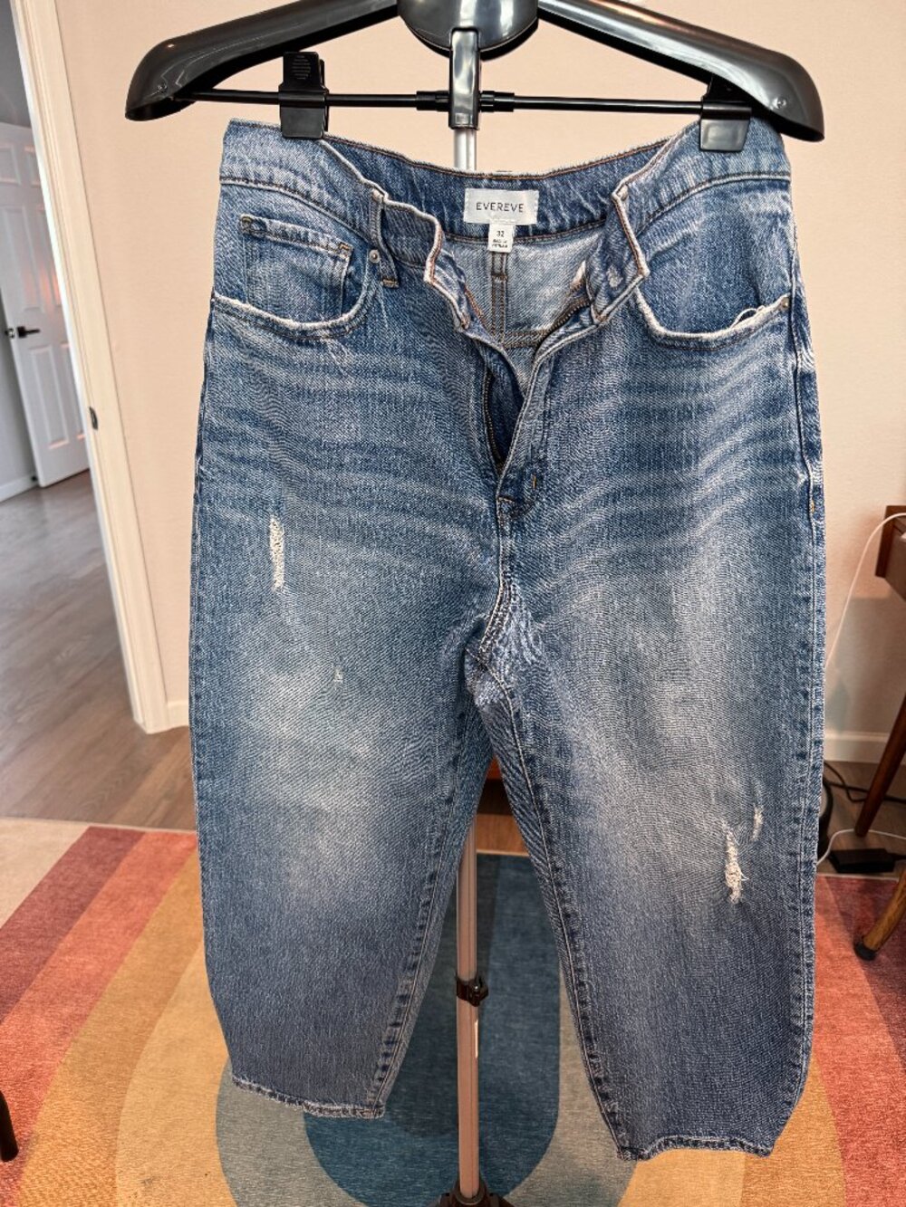 EVEREVE Ever Vintage Barrel Leg Jeans Distressed Size 32 Crop Medium Wash NWOT